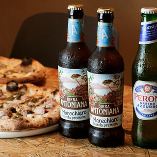 ピッツァと好相性◎本場の味わいを一層引き立てるワインとビール