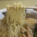 麺屋 ようすけ - 佐野ラーメンといえばやはり特筆は「麺」。青竹打ちの多加水麺でプリっとして独特のちぢれで食感の楽しい麺。