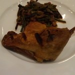ラ ブラスリー - 2014 3 鴨腿肉コンフィの網焼き 山菜のラグー添え