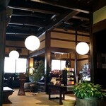 栗のいえ - 天井も高く開放感があります。