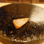 すし処 睦月 - 日間賀島 鰆 -60℃保存 燻し漬け(おまけ)