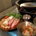 サムギョプサルと韓国料理 コギソウル 天王寺店 - 