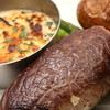 ノースコンチネント - 料理写真:色々チーズの濃厚ハンバーグ