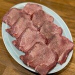 炭火焼肉ホルモンさわいし - 樺澤商店 特選タン