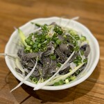 炭火焼肉ホルモンさわいし - センマイ刺し