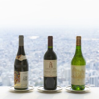 厳選されたワインの数々