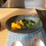 宮古牛鉄板焼 ユキシオステーキ - この漬物がまた美味しいの