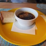 宮古牛鉄板焼 ユキシオステーキ - ビーフシチューとしっとりパン