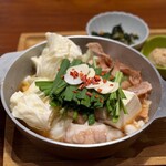 博多もつ鍋 やまや - 