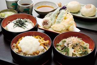 Gensui - 単品の天ぷらやそばおやきも好評です。
