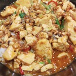 ラーメン 麻辣 - 麻婆麺の残りスープを味玉丼の残りご飯にかけて堪能♡