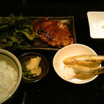 夷庵 - 日替わり～鶏の柚子胡椒焼き　全体