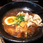 今里わっしょい - 男の黒ラーメン６９０円　肉大盛り１００円