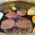 やきにく 燈火園 - 