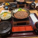 とろけるハンバーグ福よし イーアス春日井 - 