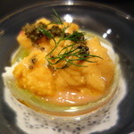 佐賀産新玉葱 ムース仕立てたっぷり雲丹添え クリームソース