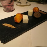 ライラ - プチフール：オレンジ・マフィン、ギモーヴ・パッション、エポンジュ・ココ