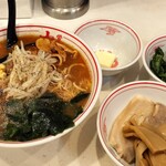 蒙古タンメン中本 - 冷冷味噌ラーメンと追加トッピング