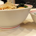 蒙古タンメン中本 - 冷冷味噌ラーメンと追加トッピング