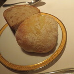 アピシウス - チャパタとライ麦パン