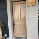 お料理とお酒 oto - 入口はオシャレなイタリアンっぽいけど和食です。