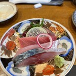 お料理とお酒 oto - お造り(カツオ/インドマグロ/尾長ダイ/サバ)。どれも鮮度良し、マグロは特に旨い。