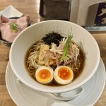 酒肴場 屯 - 【限定】冷やしらぁ麺 がごめ昆布水×煮干出汁¥1200、海鮮丼¥500