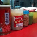 家系総本山 ラーメン 吉村家 - 薬味たち