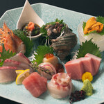 青島海鮮料理 魚益 - 料理写真: