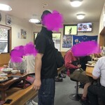 中華 軽食 李花 - 一階も満席