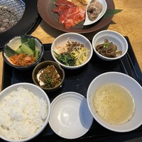 焼肉トラジ 名古屋セントラルタワーズ店 -  焼肉トラジ 名古屋セントラルタワーズ店 -
