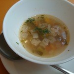 Rakuchinerradhiyamamoto - 野菜の甘味たっぷり優しいコンソメスープ