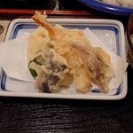 東京北浜 - 天ぷら
      えび、ピーマン、れんこん、なす、かぼちゃ、みょうが