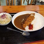 滝見の湯 - 低温熟成　厚切り特製かつカレー
