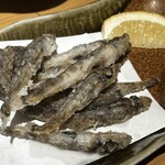 吟醸マグロ - メヒカリの唐揚げ