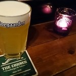 ザ・コーナー ハンバーガー＆サルーン - ヒューガルデン樽生