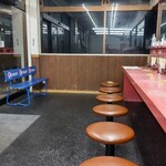 山岡家 - 普通の夜の時間帯は空いてます