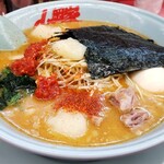 山岡家 - ニンニぐすり切り3・豆板醤すり切り1.5・一味は二振り