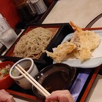 東京北浜 - 天ざるそば　　１,４５０円
      母が注文