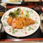東京北浜 - 明太チーズとんかつ定食　　１,４５０円
      義妹が注文。
      by  義妹撮影したものを引用