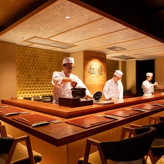 ライブキッチンのカウンター席