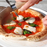 ピッザピッザピッザ - 餅と大葉?