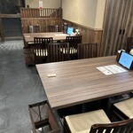 炭火焼和めし処 しんぱち食堂 - テーブル席❗️