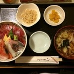 小料理　花咲 - ランチ 海鮮丼850円