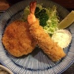 小料理　花咲 - ランチ 大海老フライ＋メンチカツ定食850円