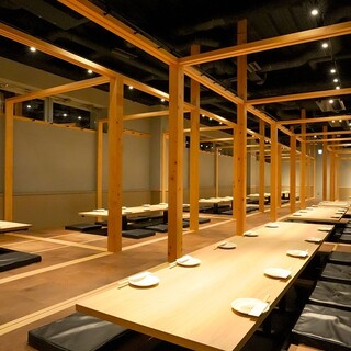 大宴会96名様ご対応！マイク、プロジェクターもご用意★