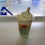 ミニストップ - ドリンク写真:パチパチメロンクリームソーダ