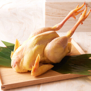 養鶏場直送の新鮮な“鹿野地鶏”を使用するこだわりの焼鳥