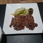 牛たん 仙台牛 伊勢屋 - 