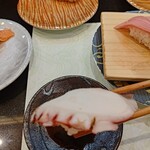 活魚廻転寿し 水天 - 身が大きい